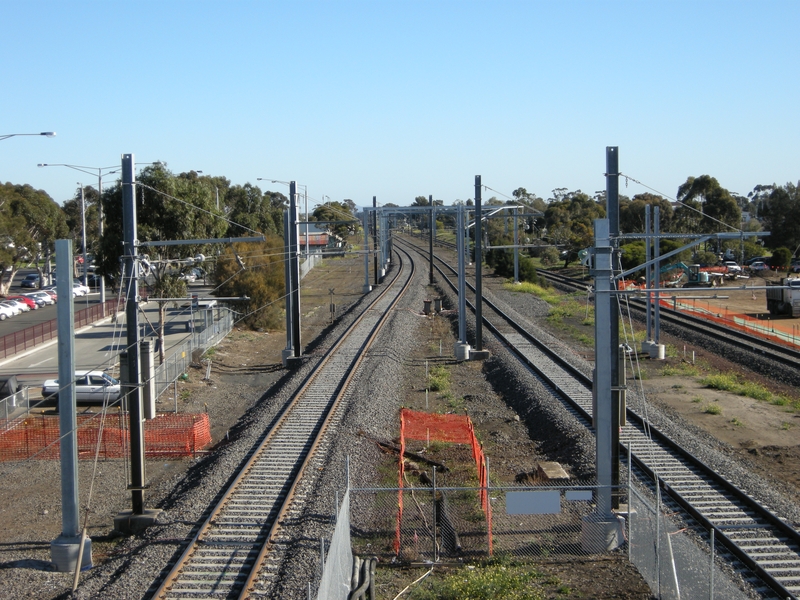135419: Laverton looking towards Geelong from footbridge