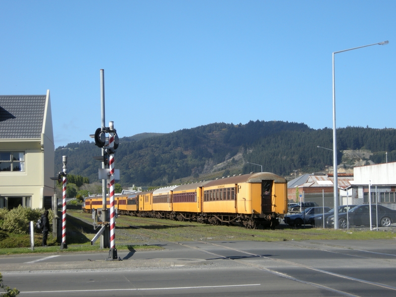 135862: Dunedin Carriage Shunt (Dj 3228),