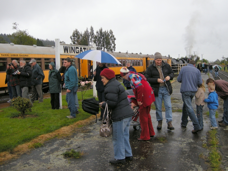 135997: Wingatui 130th anniversary cutting first sod Otago Central Railway