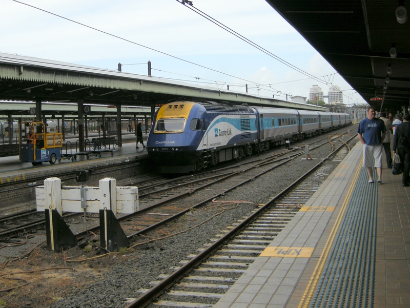 136121: Sydney Central XPT Train Set XP 2017 nearest