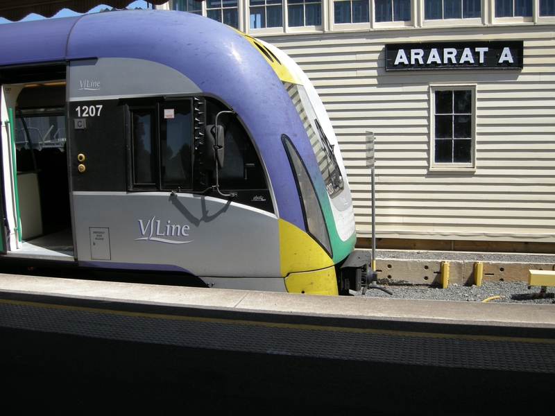 136445: Ararat Up Passenger VL07 2-car