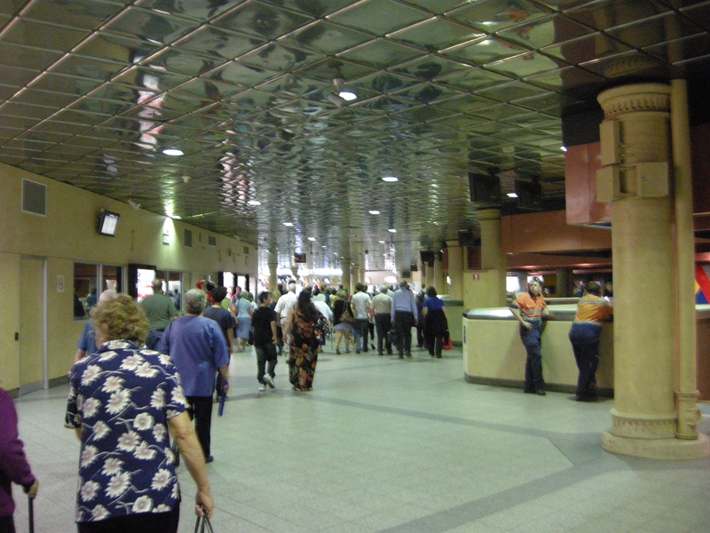 136594: Adelaide Station Concourse