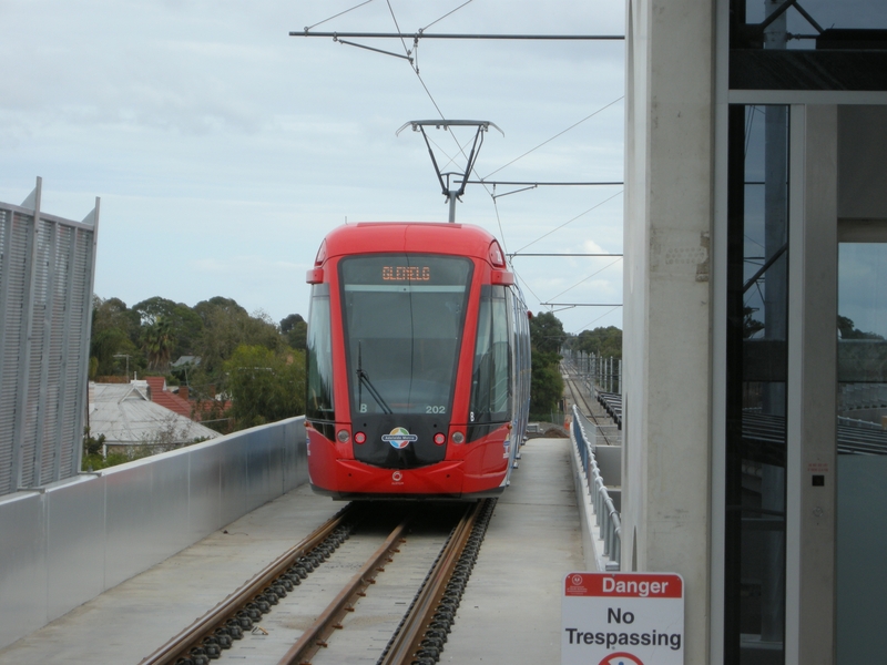 136673: South Road Overpass to Glenelg Citadis 202
