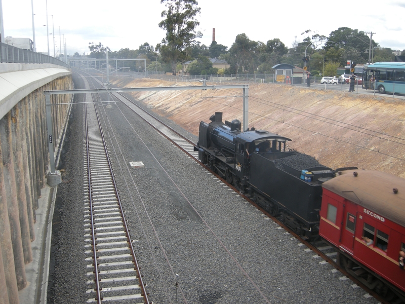 136784: Nunawading Up Steamrail Special K 153 trailing