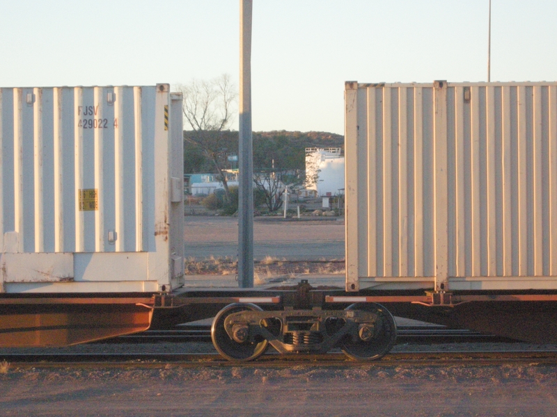 137033: Alice Springs Articulated Container Flat showing common bogie
