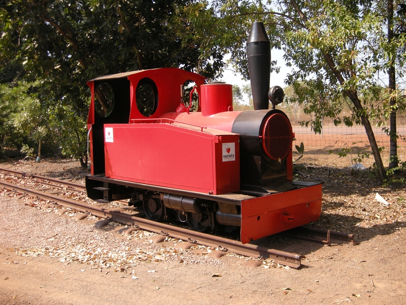 137134: Friends North Australia Railway Depot Knuckey Lagoon 610 mm gauge fairground locomotive