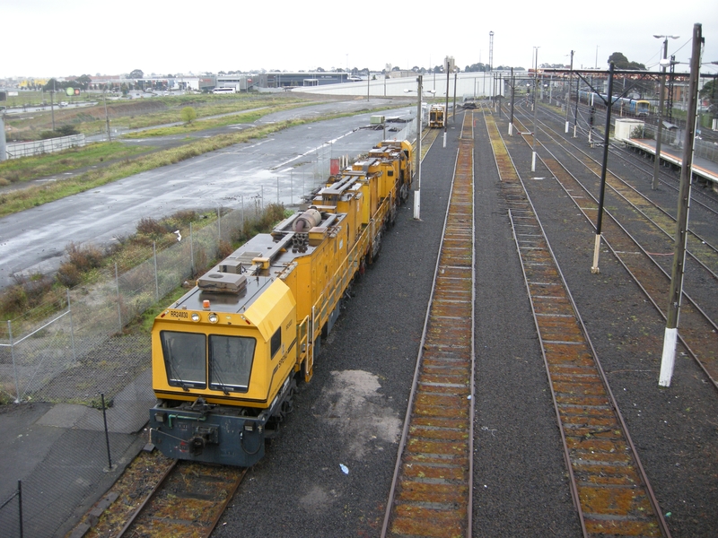 137224: Dandenong Rail Grinding Outfit Looking towards Melbourne
