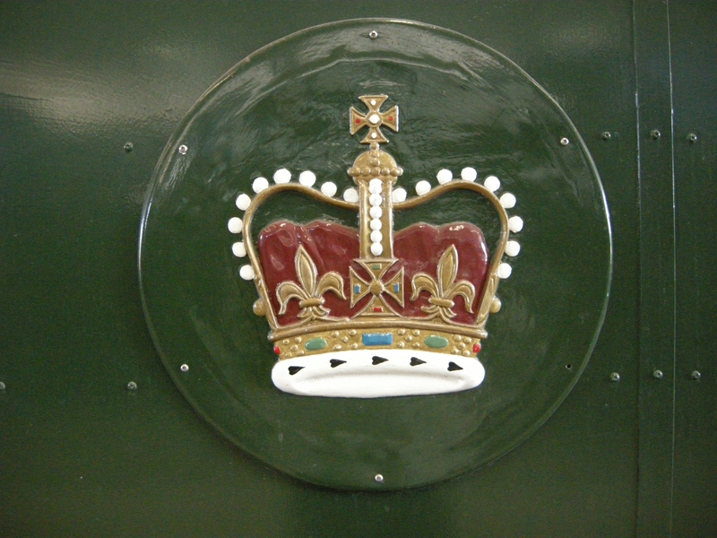 137373: Bassendean ARHS Museum Crown on Vice Regal Carriage AN 413