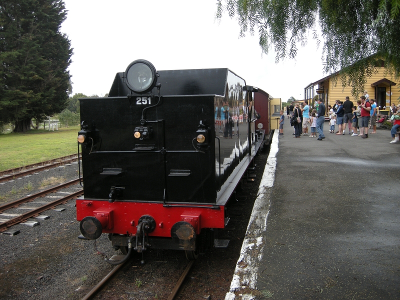 137485: Drysdale Down Passenger T 251