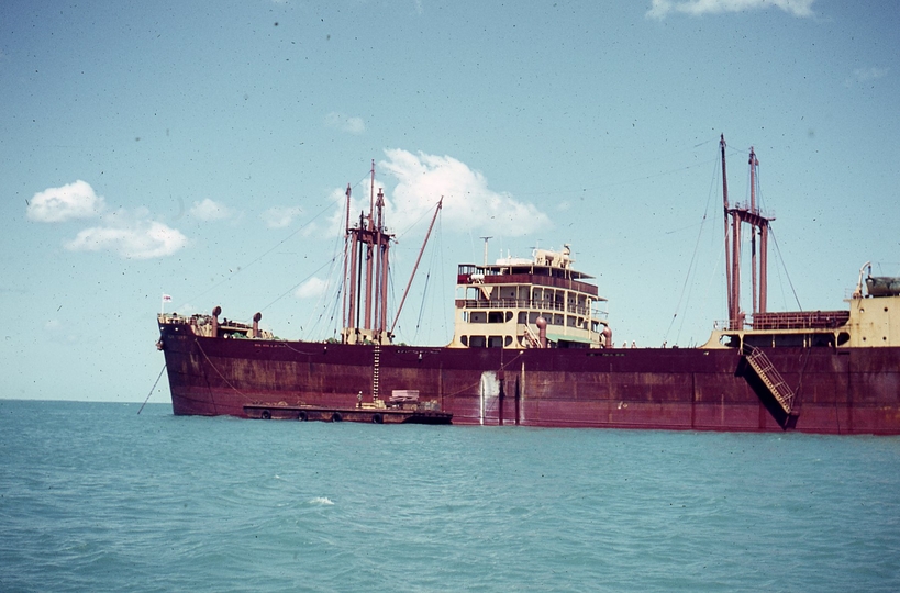 400082: 'Iron Yampi' off BHP construction site Milner Bay Groote Eylandt NT