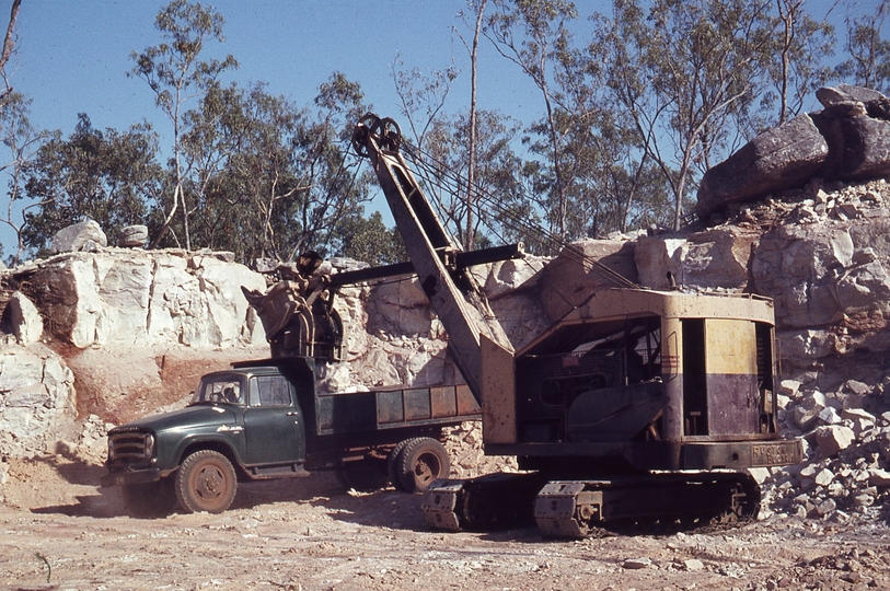 400117: Groote Eylandt NT BHP Alyangula Gorge Quarry 22RB Shovel loading truck