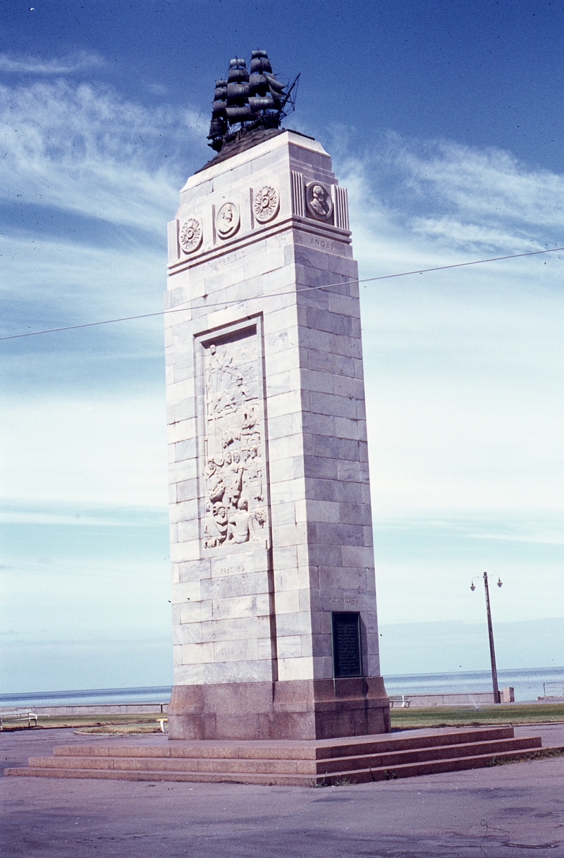 400201: Glenelg SA Poineers' Memorial
