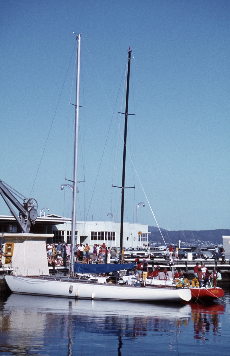 400333: Hobart Tasmania Constitution Dock 'Helsal' Line honours winner Sydney - Hobart yacht race