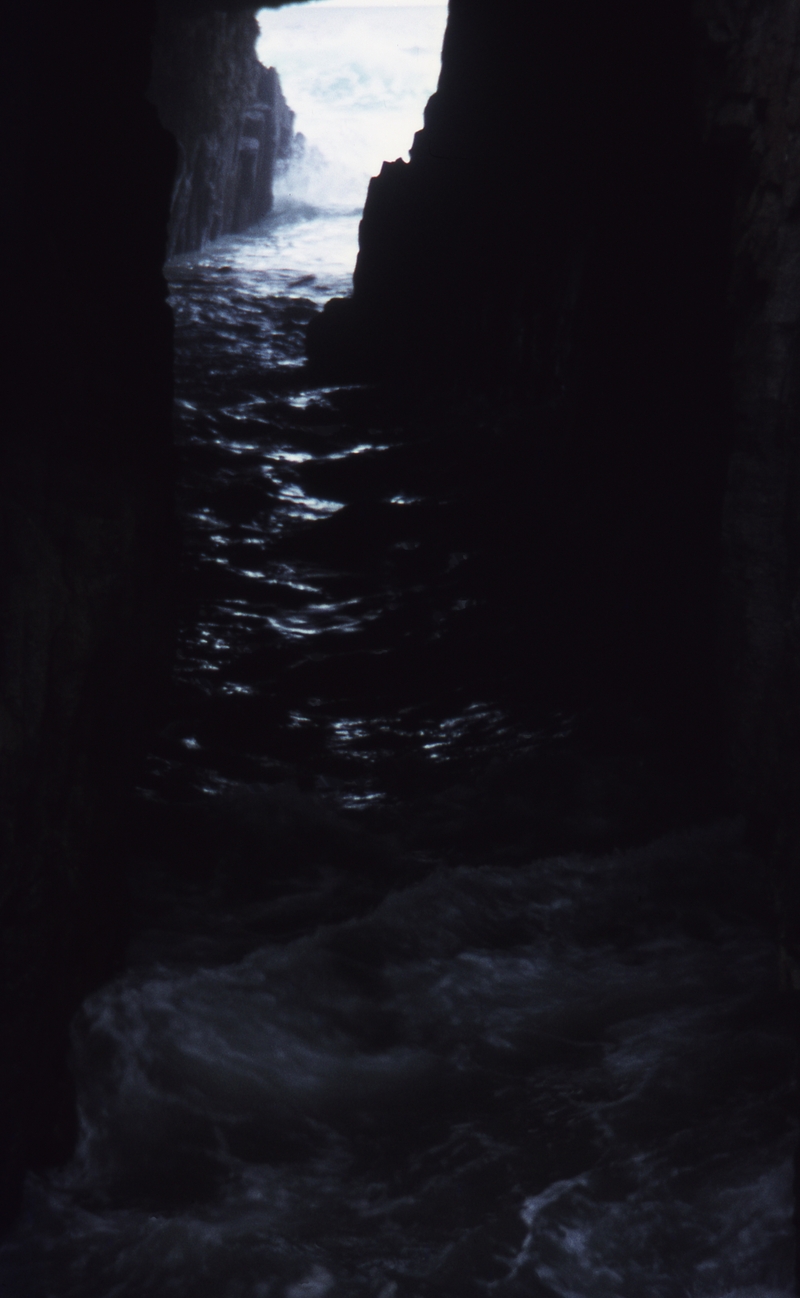 400349: Remarkable Cave near Port Arthur Tasmania