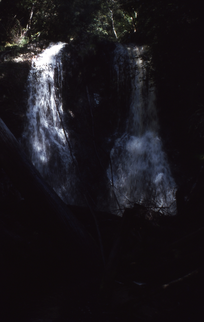 400381: Strahan Tasmania Waterfall