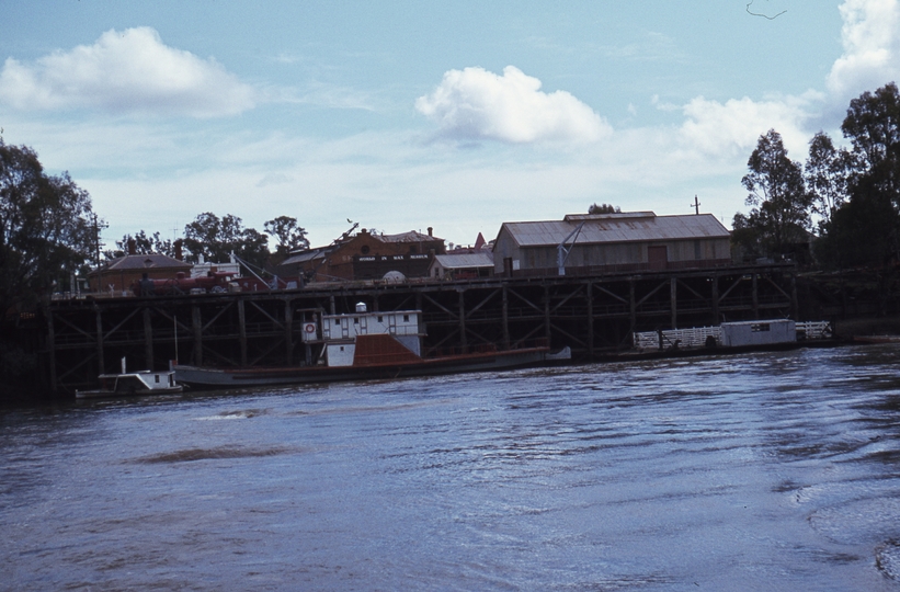 400447: Echuca Victoria Wharf viewed from river