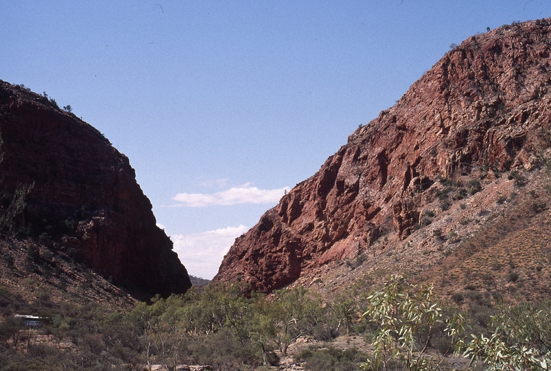 400769: Simpsons Gap NT viewed from South