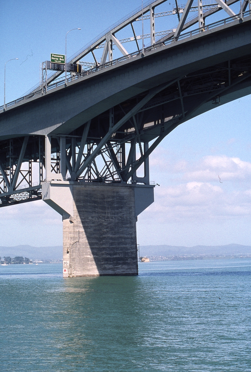 400825: Auckland Harbour Bridge North Island NZ showing cantilevered road widening