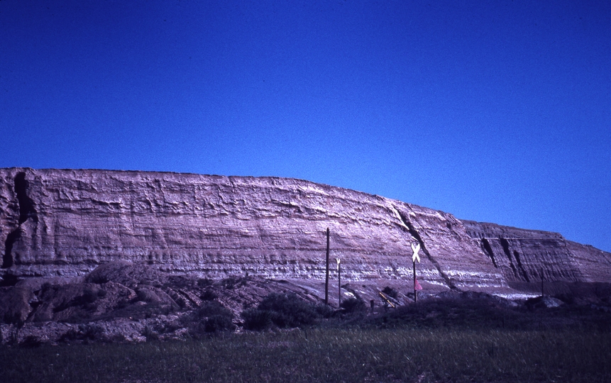 401558: Kalgoorlie Golden Mile Western Australia Mine waste dumps Photo Wendy Langford