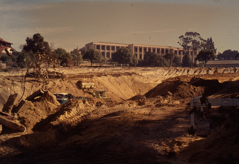 401754: Perth Western Australia Mitchell Freeway Construction and Parliament House Photo Wendy Langford