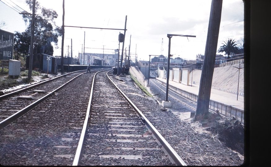 100052: Elsternwick - - Permanent and Temporary Stations looking up