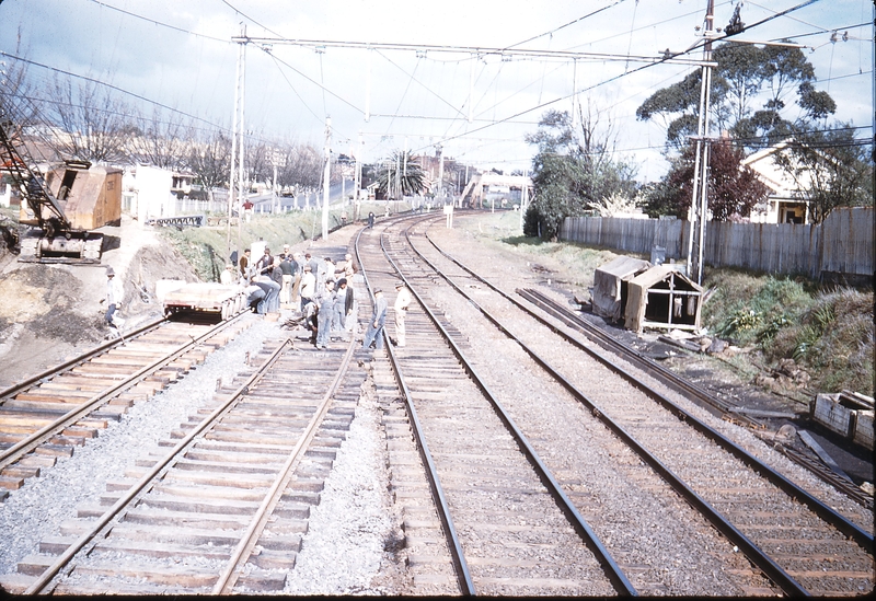 100053: Elsternwick Down end of deviation looking down