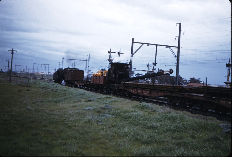 100078: Sunshine Up Ballast N 429 receding view showing vertical boilered steam crane