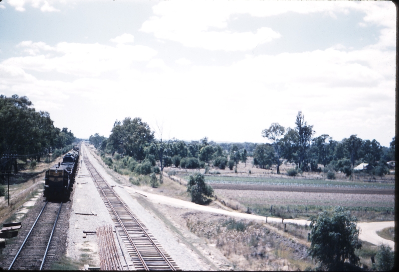 100127: Wangaratta Down side of Ovens River Bridge Up Goods First Series T Class First SG Track