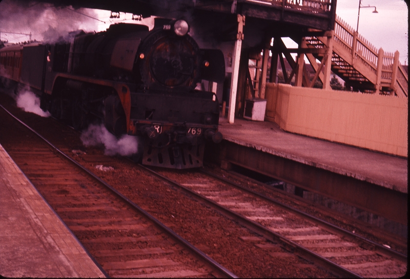 100143: Footscray 6:05pm Geelong Passenger R 769 Under Footbridge