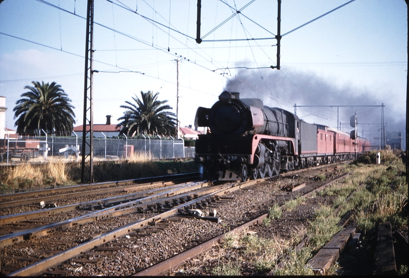 100226: Spotswood 7:09am Geelong Passenger R 736