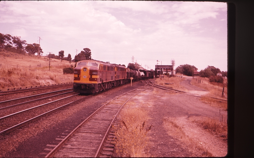 100326: Bethungra Up Goods 4401 4403