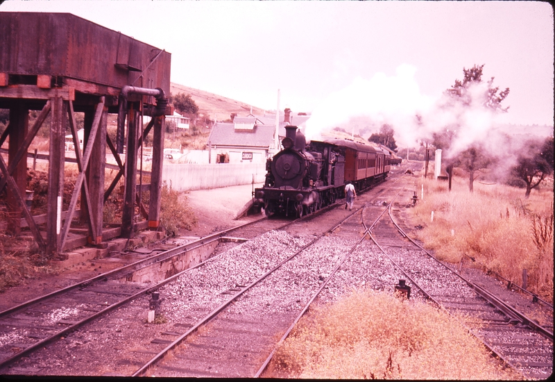 100413: Gundagai Down Tumut Passenger 3004T