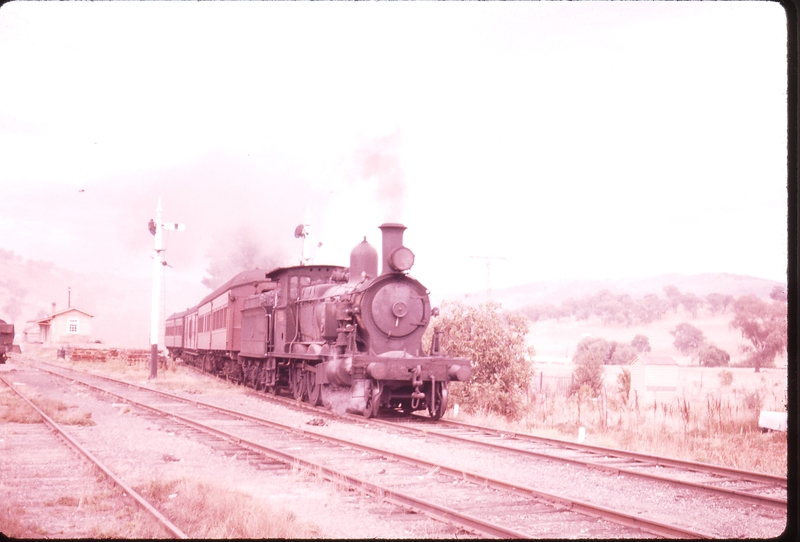 100414: Gilmore Down Tumut Passenger 3004T Departing