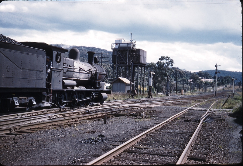 100438: Mittagong Down Goods 5239 Receding view of Locomotive