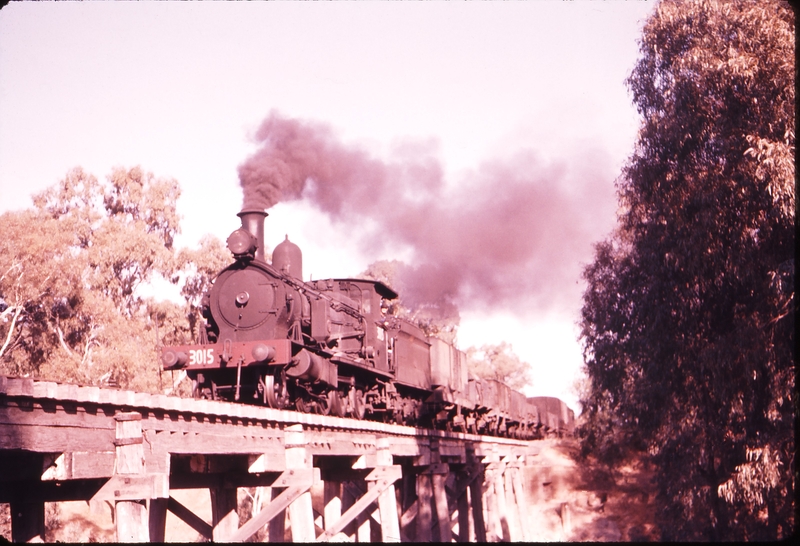 100470: Culcairn Down Side Billabong Creek Bridge Up Mixed 3015T