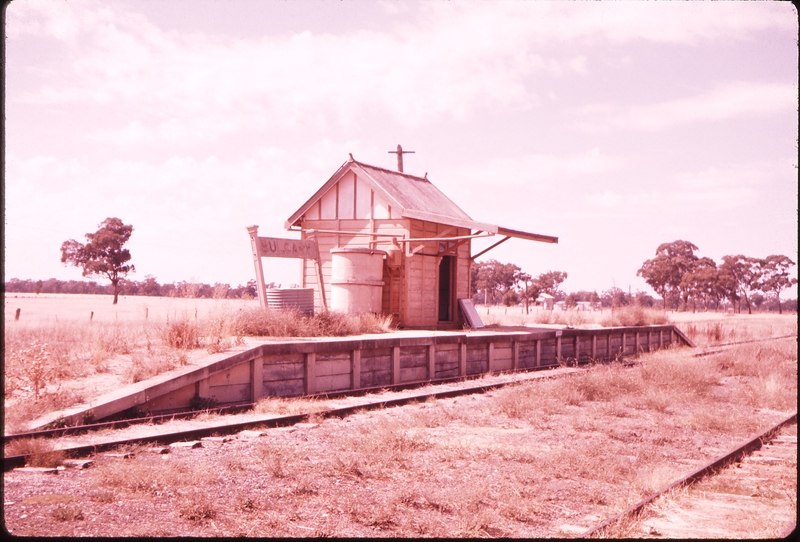 100479: Bulgary Platform Station Building and Sign