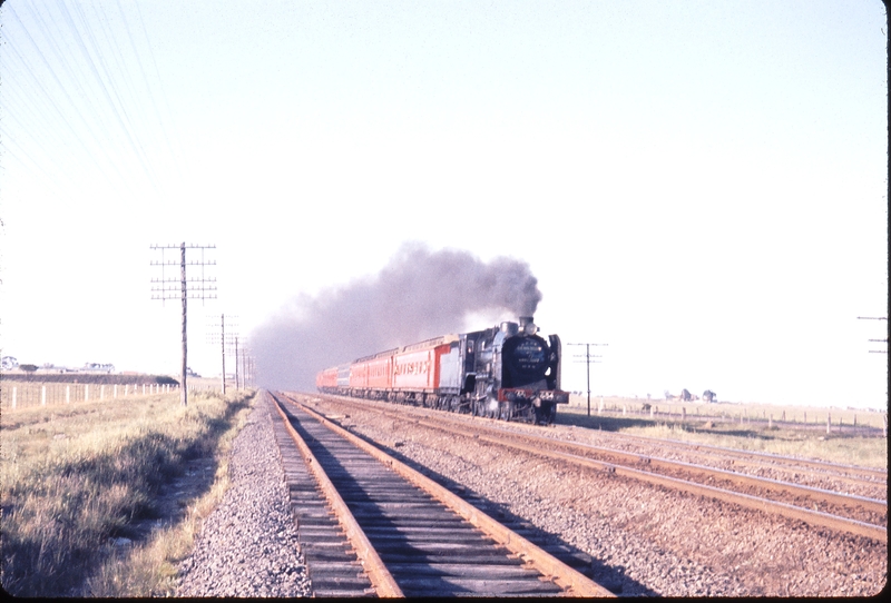 100580: Broadmeadows down side Dn ARHS Deniliquin Daylight A2 884