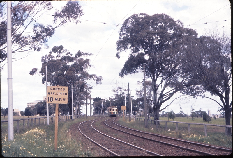 100716: Stops 20 - 21 Royal Park Line Down W2 263