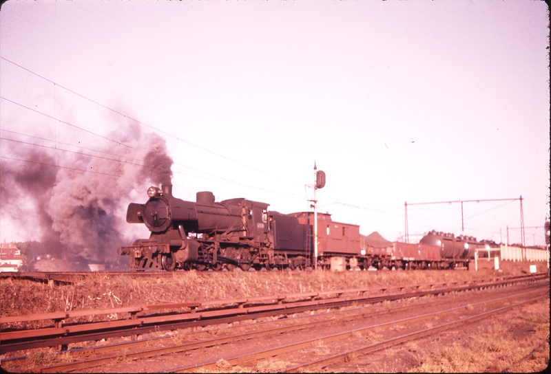 100834: South Kensington Down Geelong Goods J 519