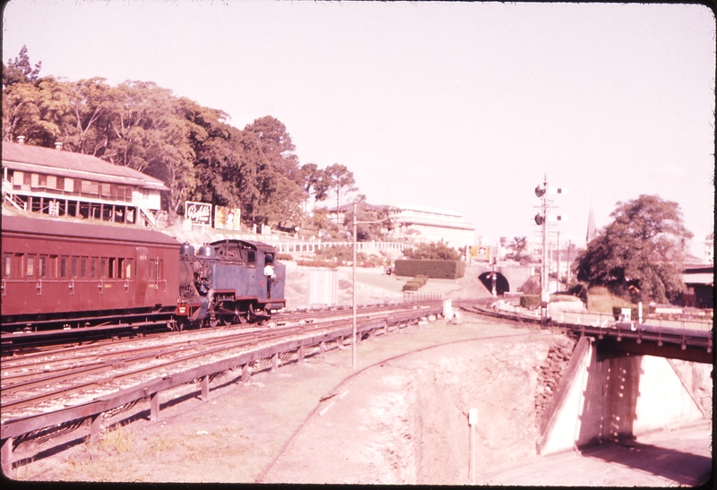 100859: Roma Street Down Suburban DD17 952