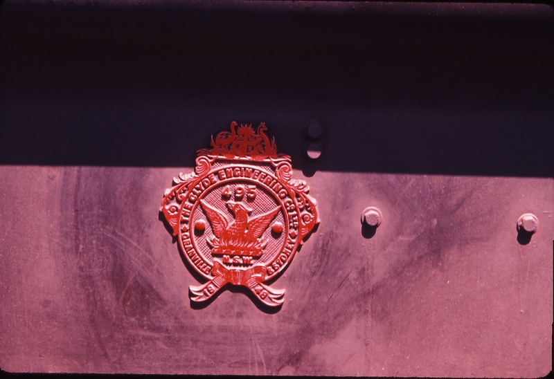 100908: Warwick Builders Plate on C17 930