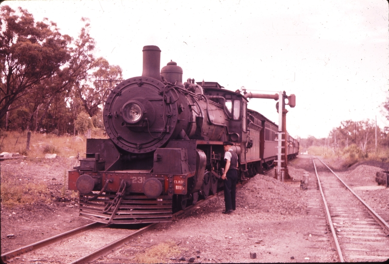 100917: Glen Niven Up Wallangarra Mail B18 231