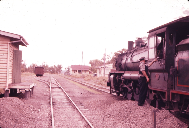 100918: Glen Niven Up Wallangarra Mail B18 231