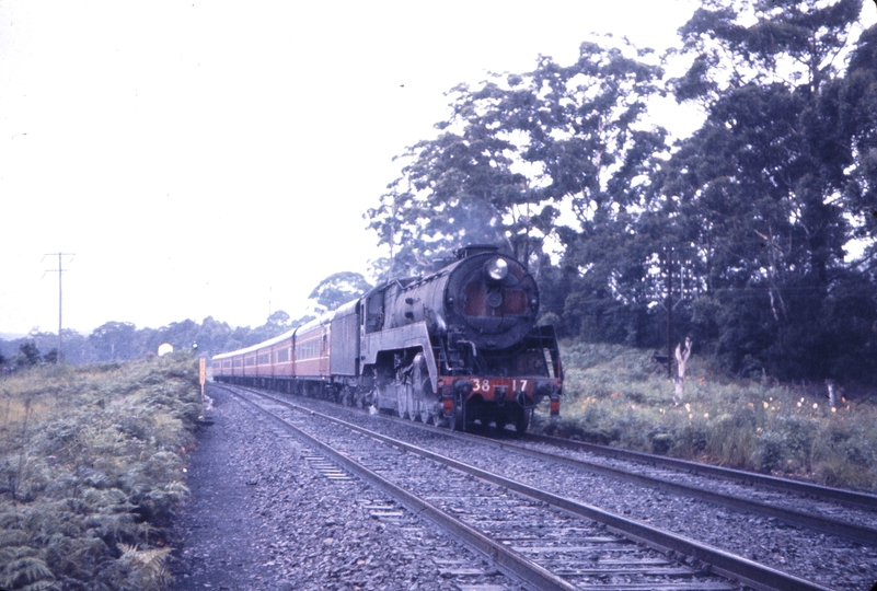 101059: Narara Up Newcastle Express 3817