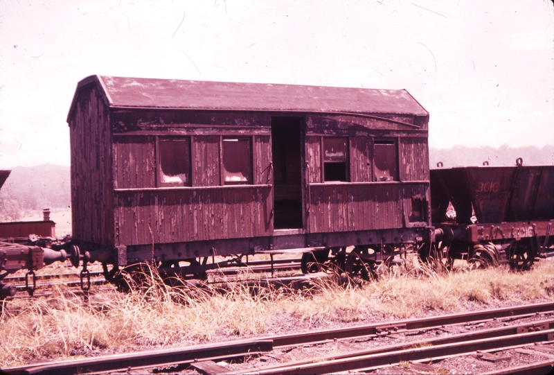 101154: Pelaw Main J&A Browns private carriage