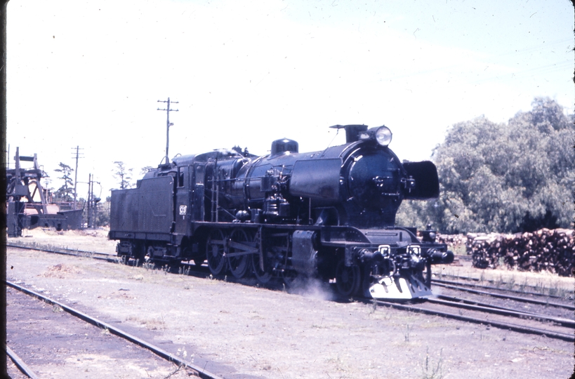 101218: Maryborough Loco Depot C 13