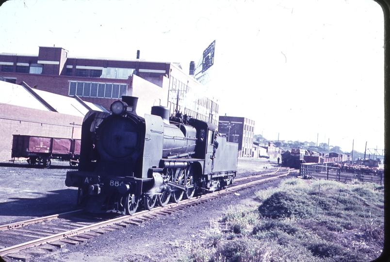 101339: Footscray Goods A2 884 shunting