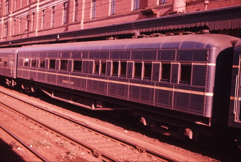 101367: Flinders Street Avoca Dining Car in consist of 8:35am Gippslander