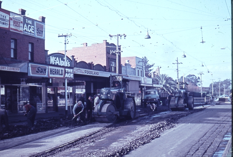 101687: East Malvern - Burke Road Terminus Relaying to symmetrical in progress