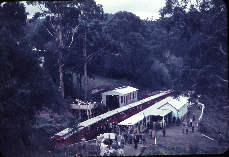 101732: Belgrave Opening Day Scene